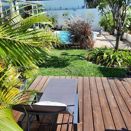 Joli Appartement, Piscine, Jacuzzi Sainte-Suzanne Extérieur photo
